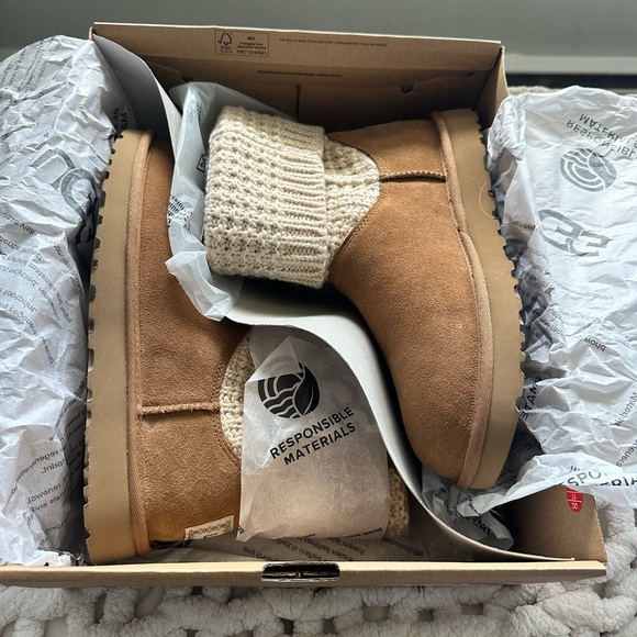 UGG Classic mini - Picture 2 of 4